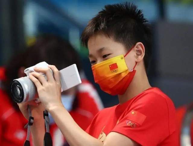 国产免费制服丝袜网站